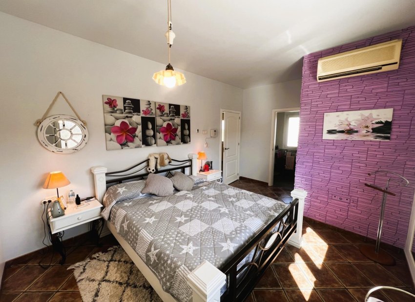 Resale - Chalet - Jacarilla