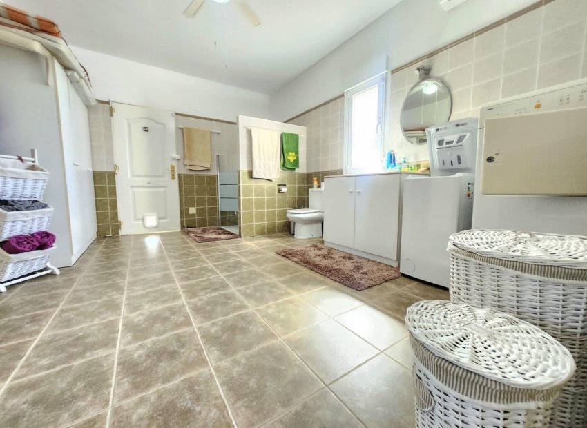Resale - Chalet - Jacarilla