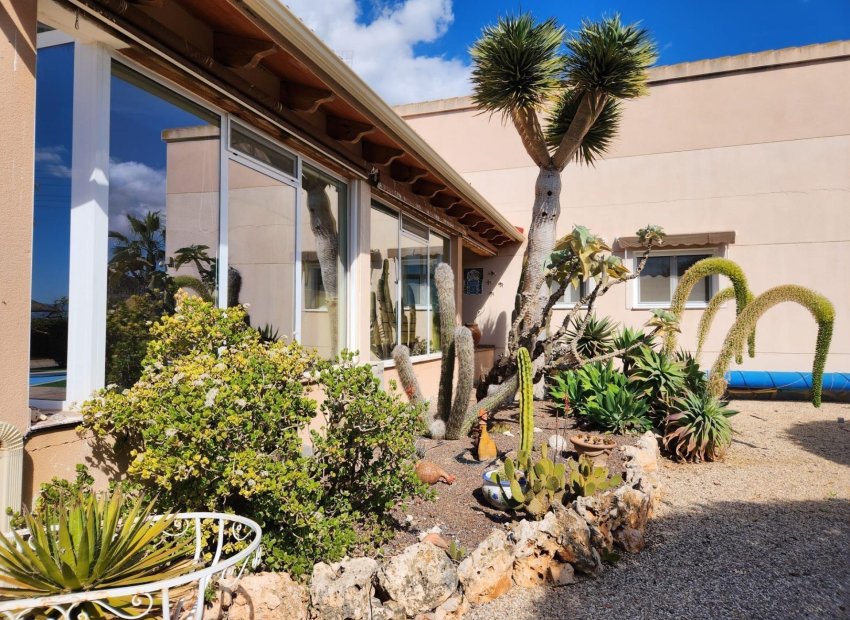 Resale - Chalet - Jacarilla