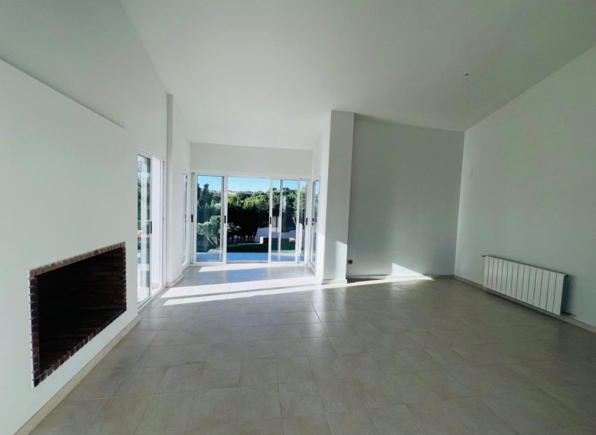 Resale - Chalet - Monforte del Cid