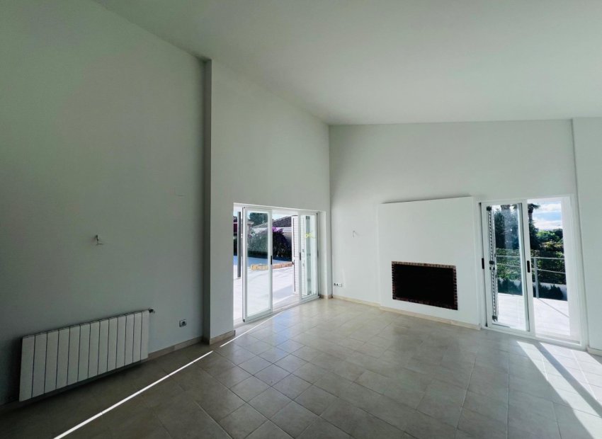 Resale - Chalet - Monforte del Cid