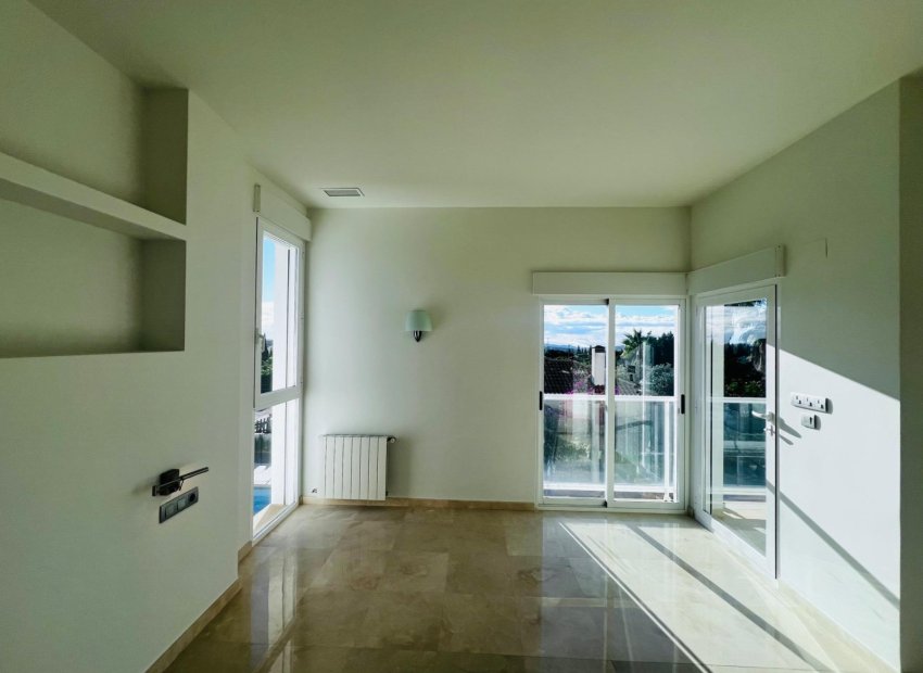 Resale - Chalet - Monforte del Cid