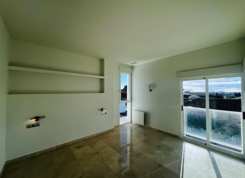 Resale - Chalet - Monforte del Cid