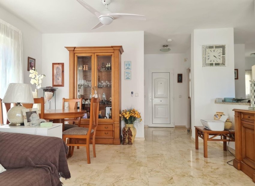 Resale - Chalet - Orihuela Costa - Campos de Golf