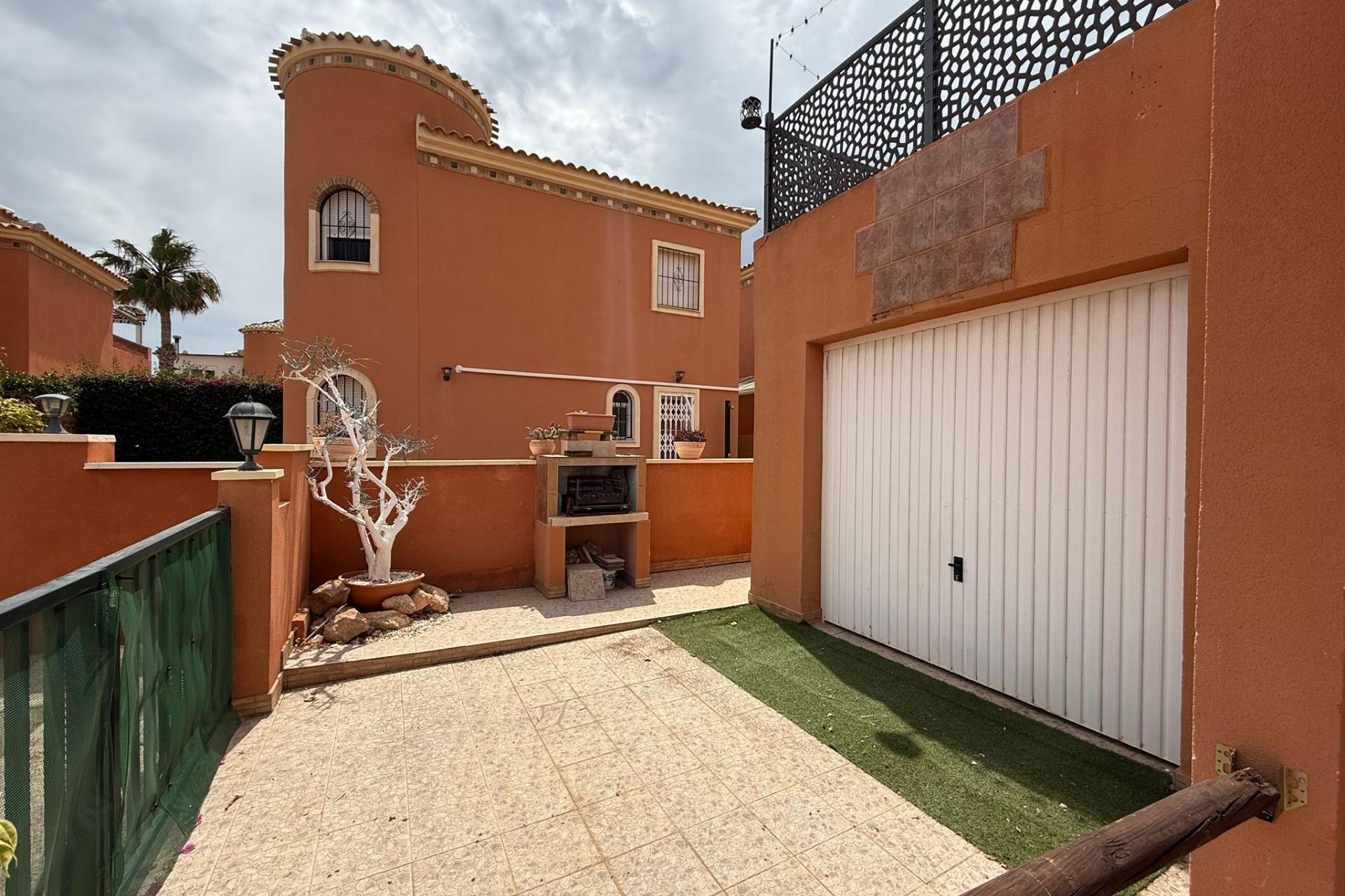 Resale - Chalet - Orihuela Costa - Playa Flamenca