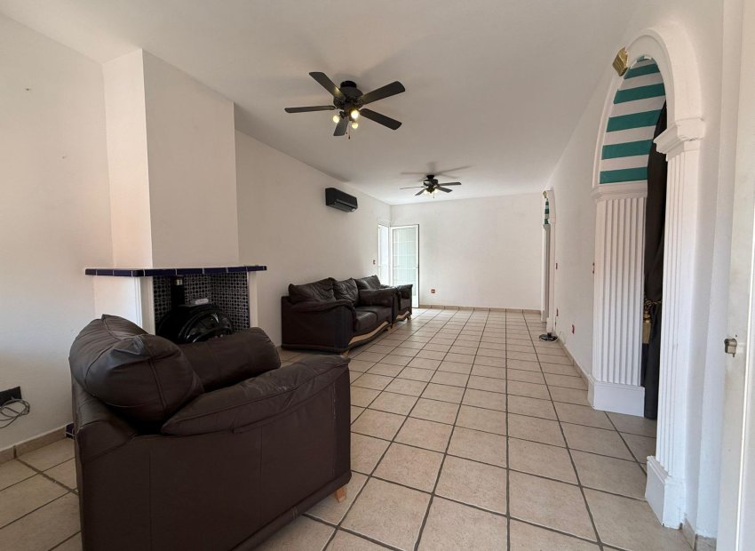 Resale - Chalet - Orihuela Costa - Playa Flamenca