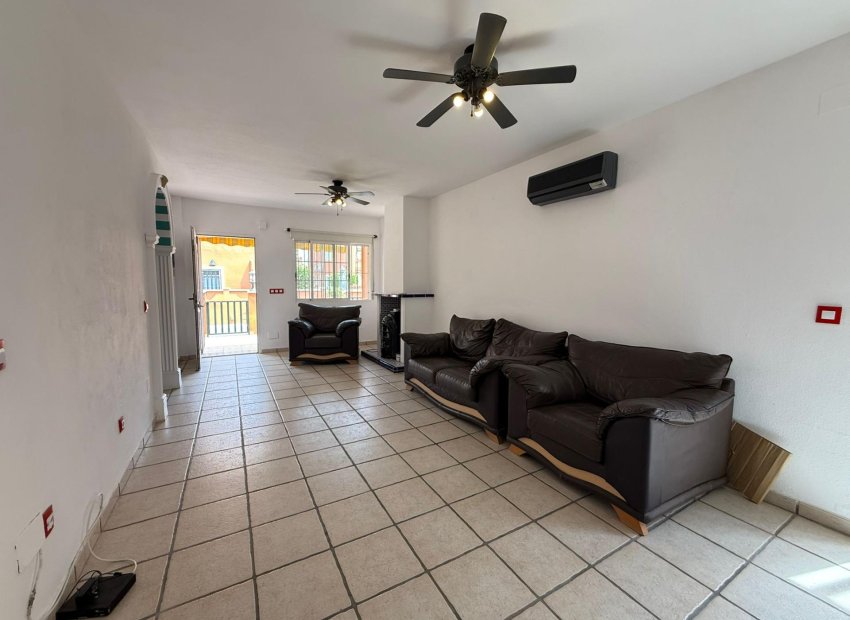 Resale - Chalet - Orihuela Costa - Playa Flamenca