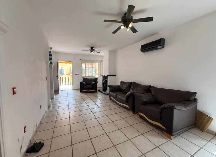 Resale - Chalet - Orihuela Costa - Playa Flamenca