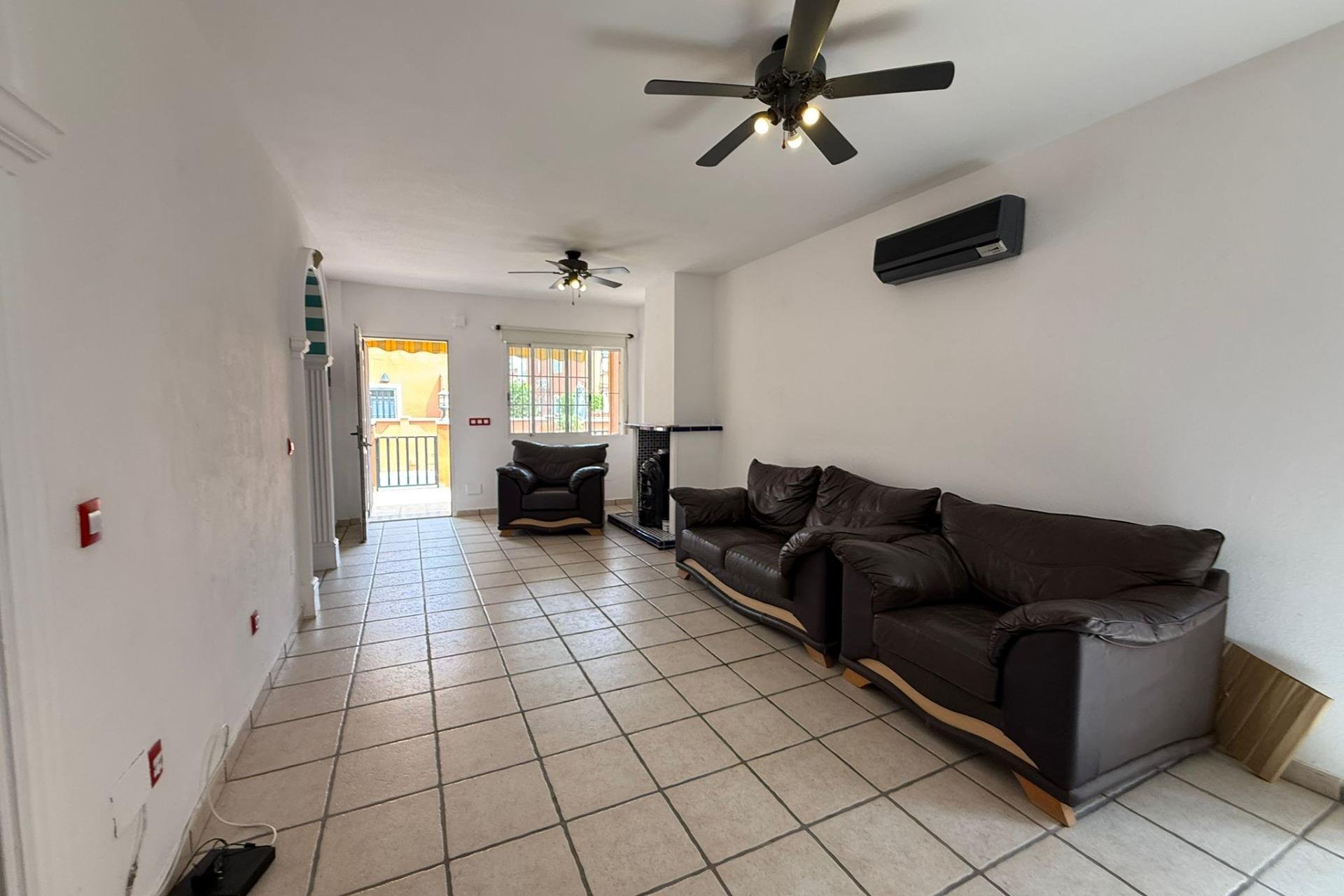 Resale - Chalet - Orihuela Costa - Playa Flamenca