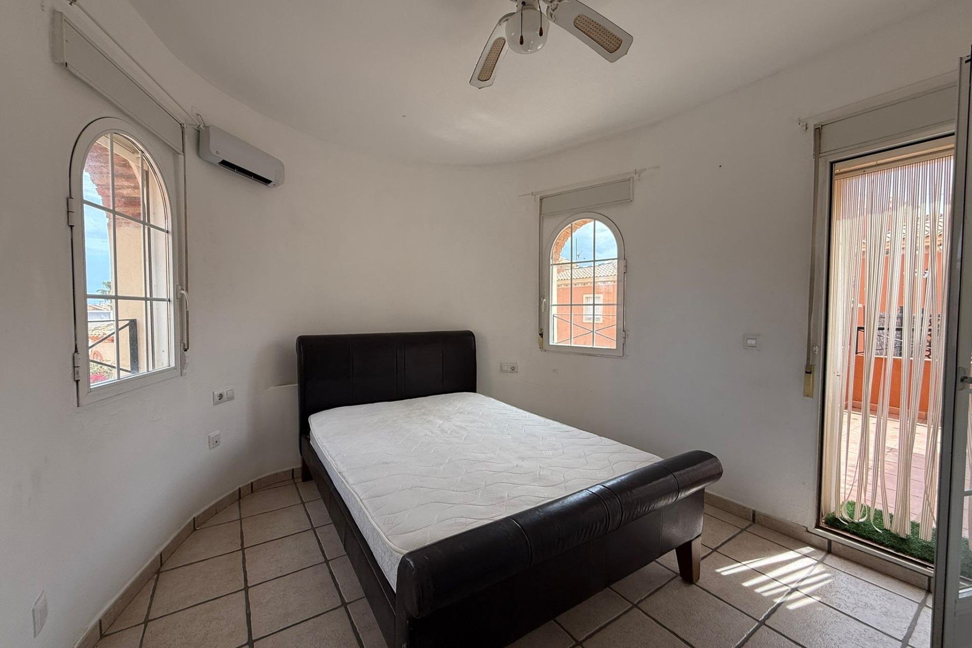 Resale - Chalet - Orihuela Costa - Playa Flamenca