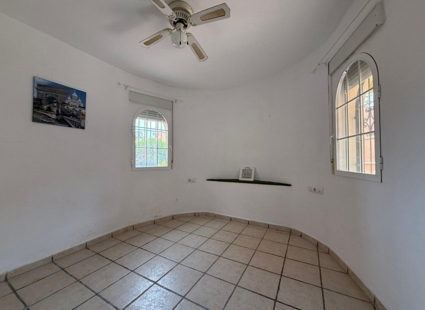 Resale - Chalet - Orihuela Costa - Playa Flamenca