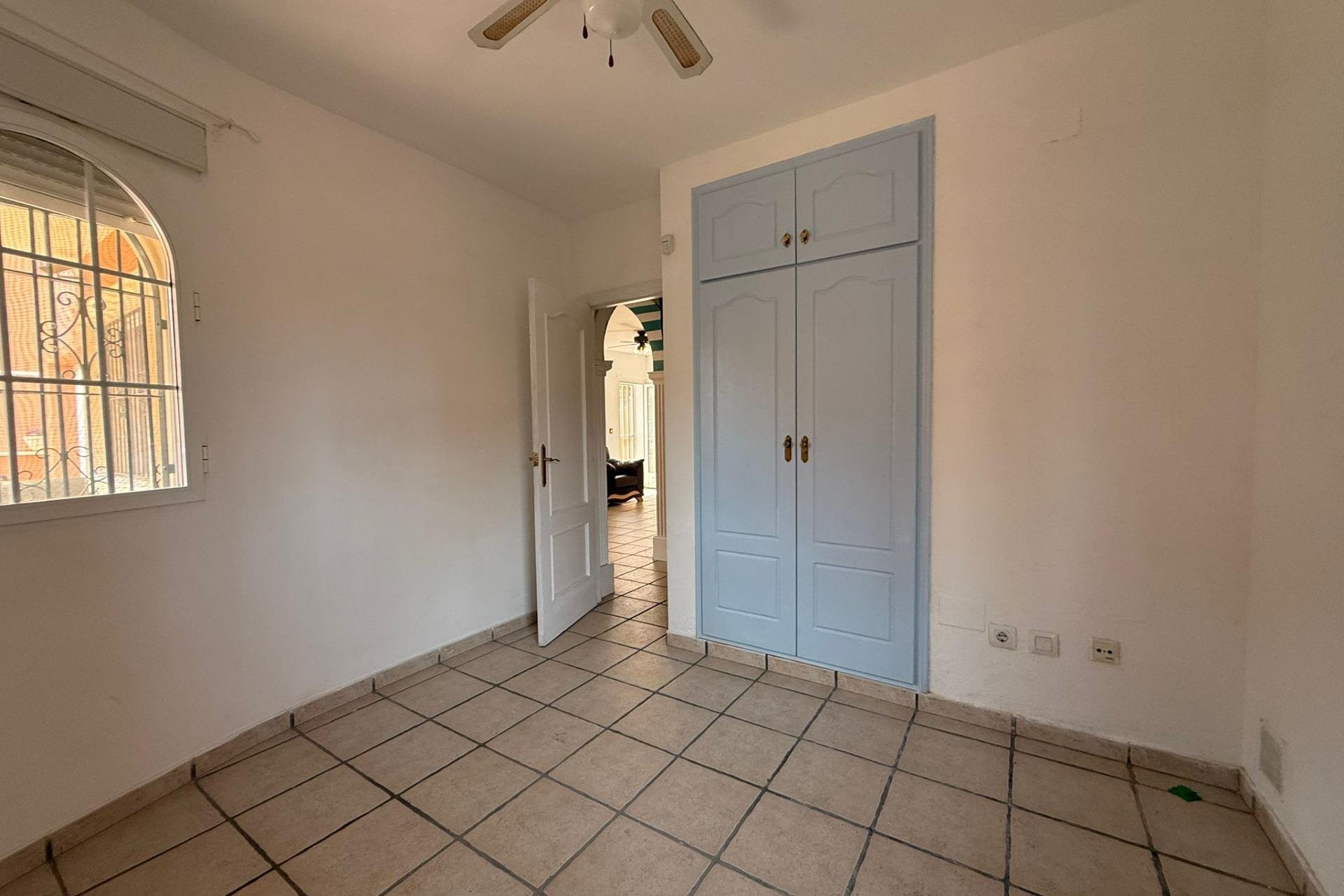 Resale - Chalet - Orihuela Costa - Playa Flamenca