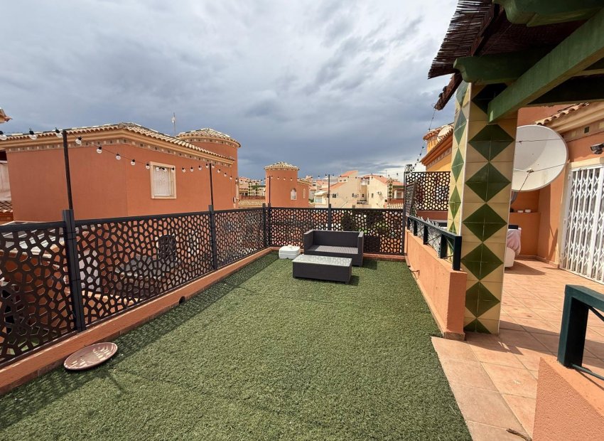 Resale - Chalet - Orihuela Costa - Playa Flamenca