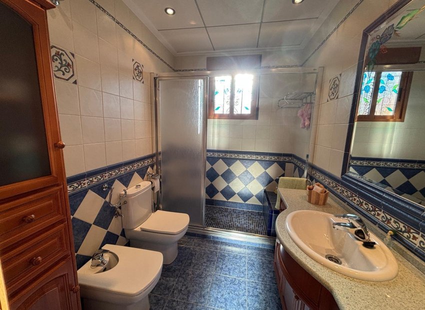 Resale - Chalet - Orihuela Costa - Punta Prima