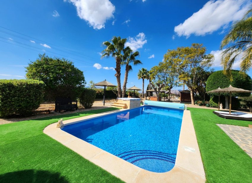 Resale - Chalet - Orihuela - Molins-Campaneta-San Bartolomé