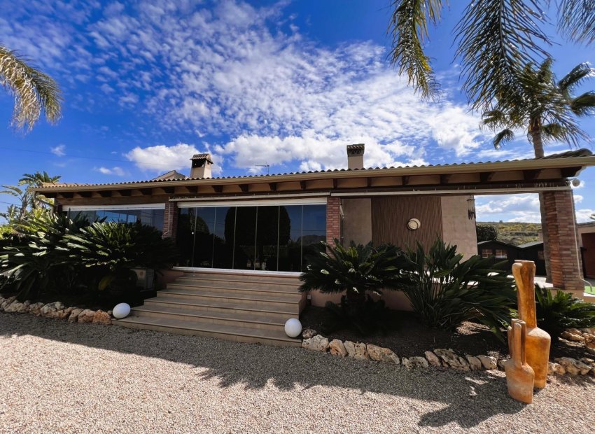 Resale - Chalet - Orihuela - Molins-Campaneta-San Bartolomé