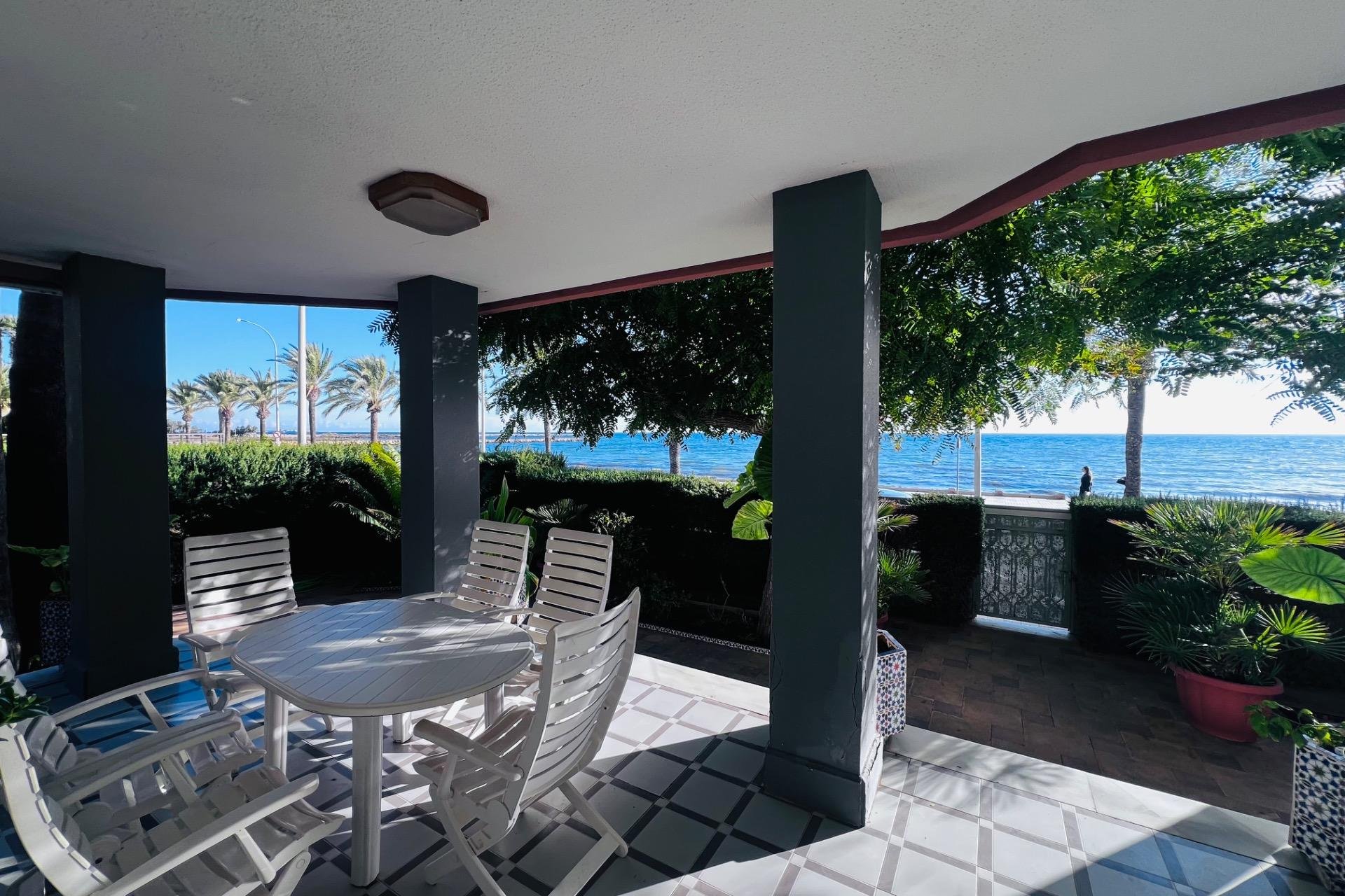 Resale - Chalet - Santa Pola - Santiago bernabeu