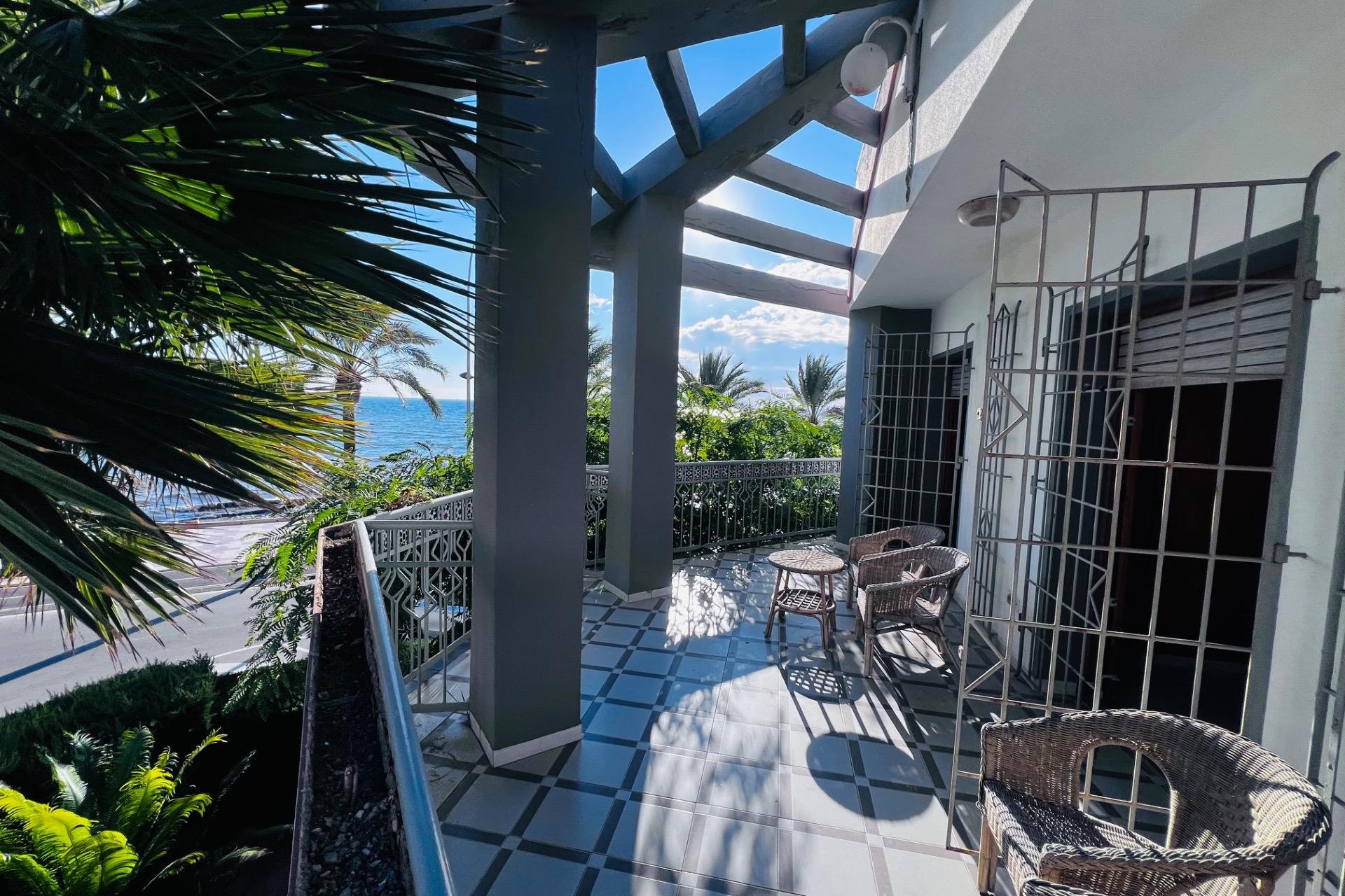 Resale - Chalet - Santa Pola - Santiago bernabeu