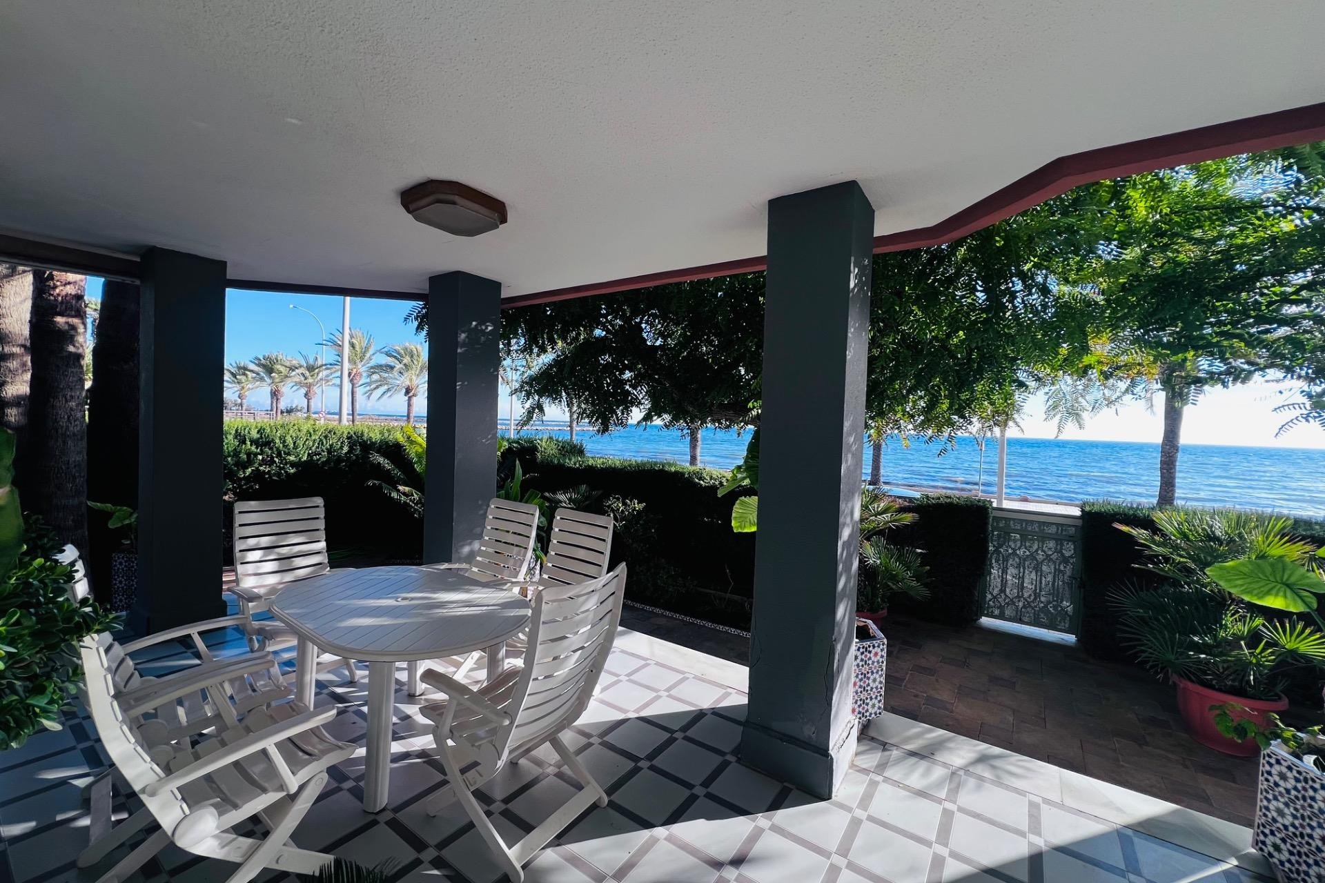 Resale - Chalet - Santa Pola - Santiago bernabeu