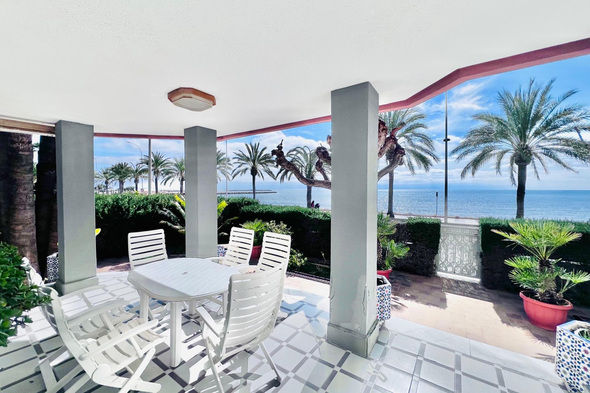 Resale - Chalet - Santa Pola - Santiago bernabeu