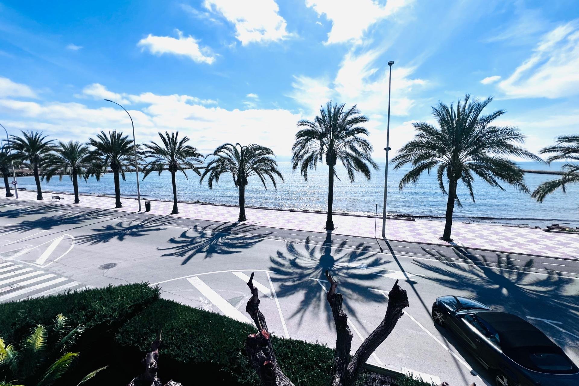 Resale - Chalet - Santa Pola - Santiago bernabeu