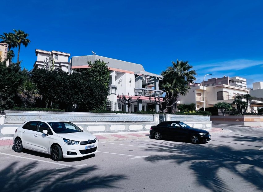 Resale - Chalet - Santa Pola - Santiago bernabeu