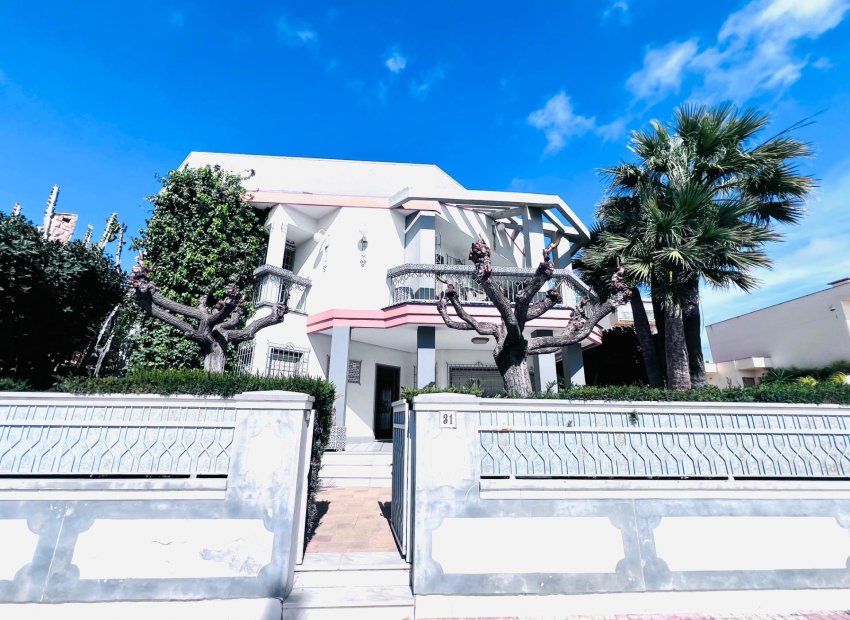 Resale - Chalet - Santa Pola - Santiago bernabeu