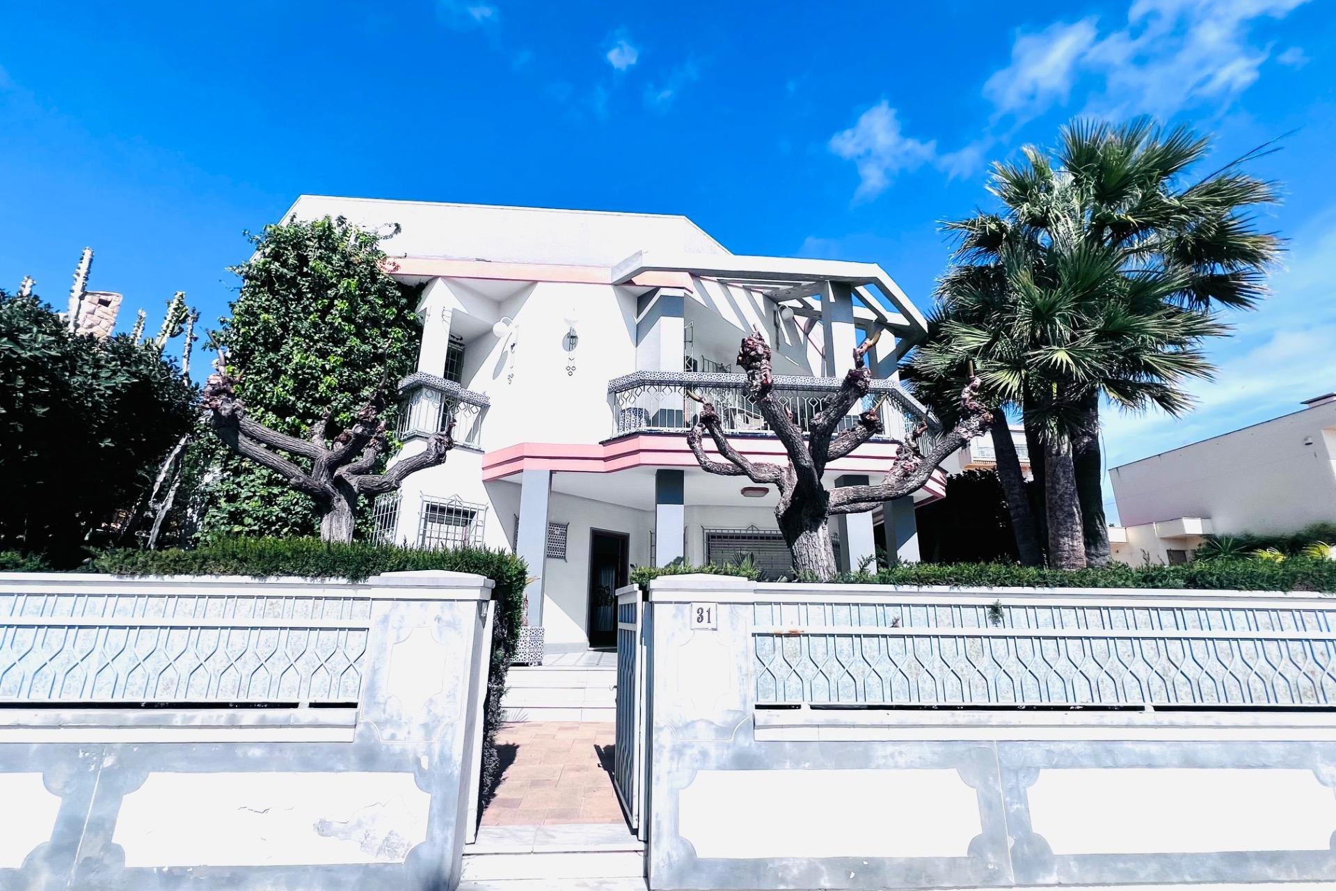 Resale - Chalet - Santa Pola - Santiago bernabeu
