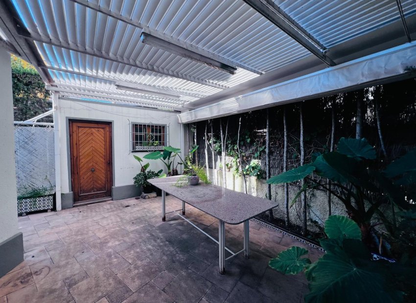 Resale - Chalet - Santa Pola - Santiago bernabeu