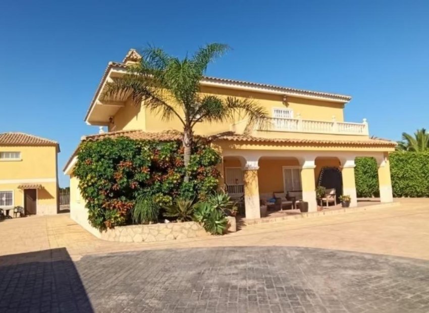 Resale - Chalet - Torrellano