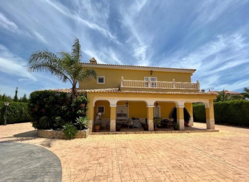 Resale - Chalet - Torrellano