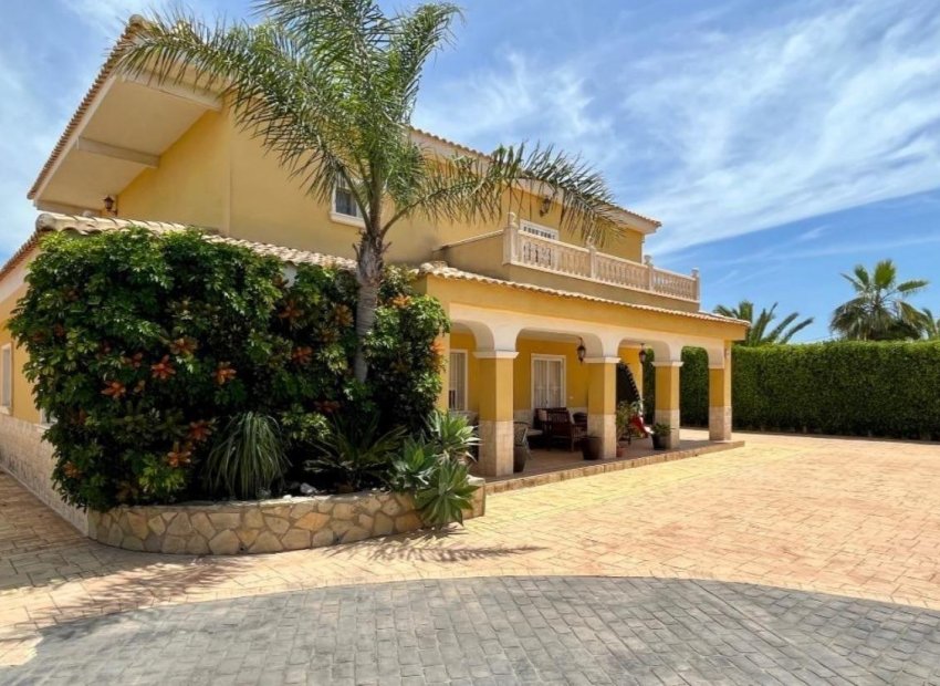 Resale - Chalet - Torrellano
