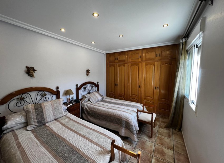 Resale - Chalet - Torrellano