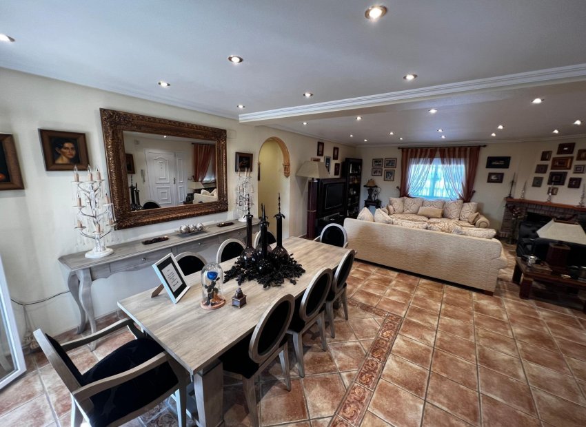 Resale - Chalet - Torrellano