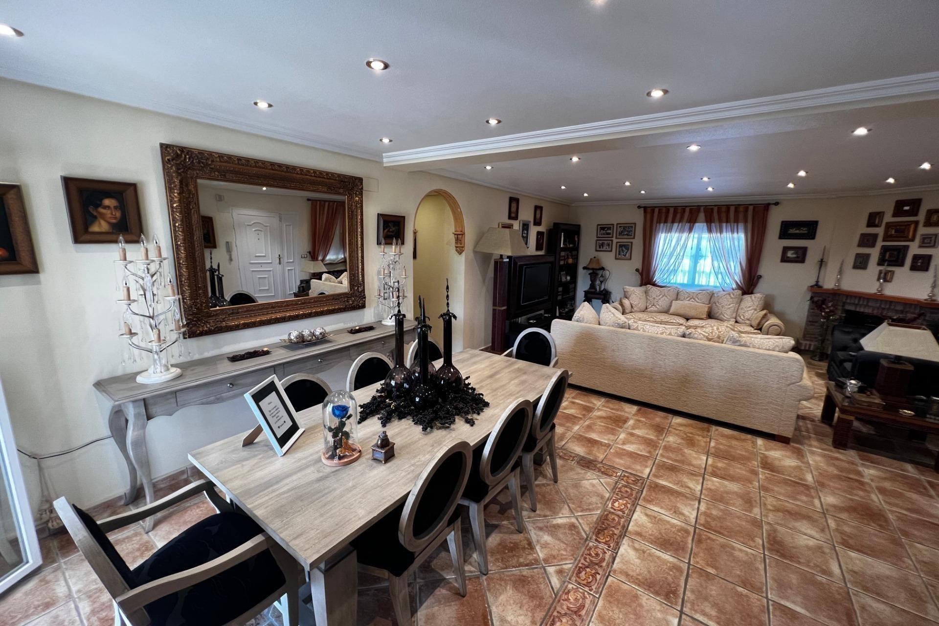 Resale - Chalet - Torrellano