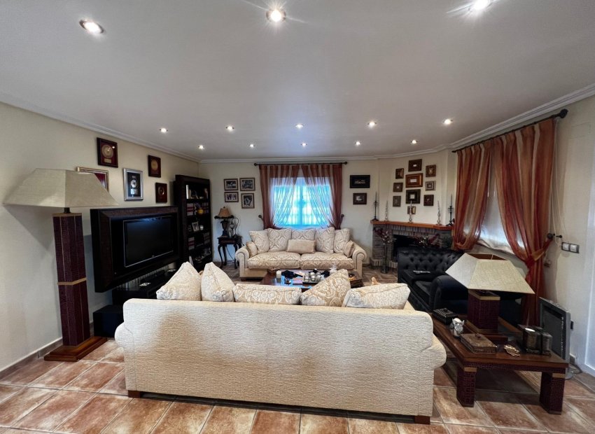Resale - Chalet - Torrellano