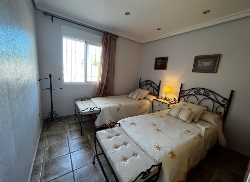 Resale - Chalet - Torrellano