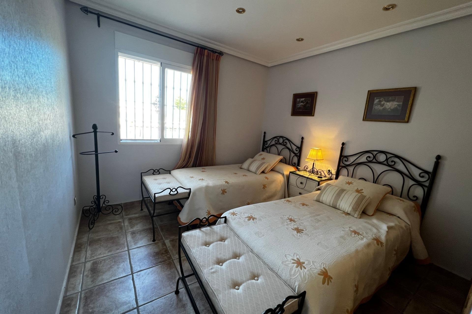 Resale - Chalet - Torrellano
