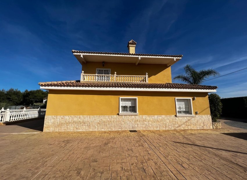 Resale - Chalet - Torrellano