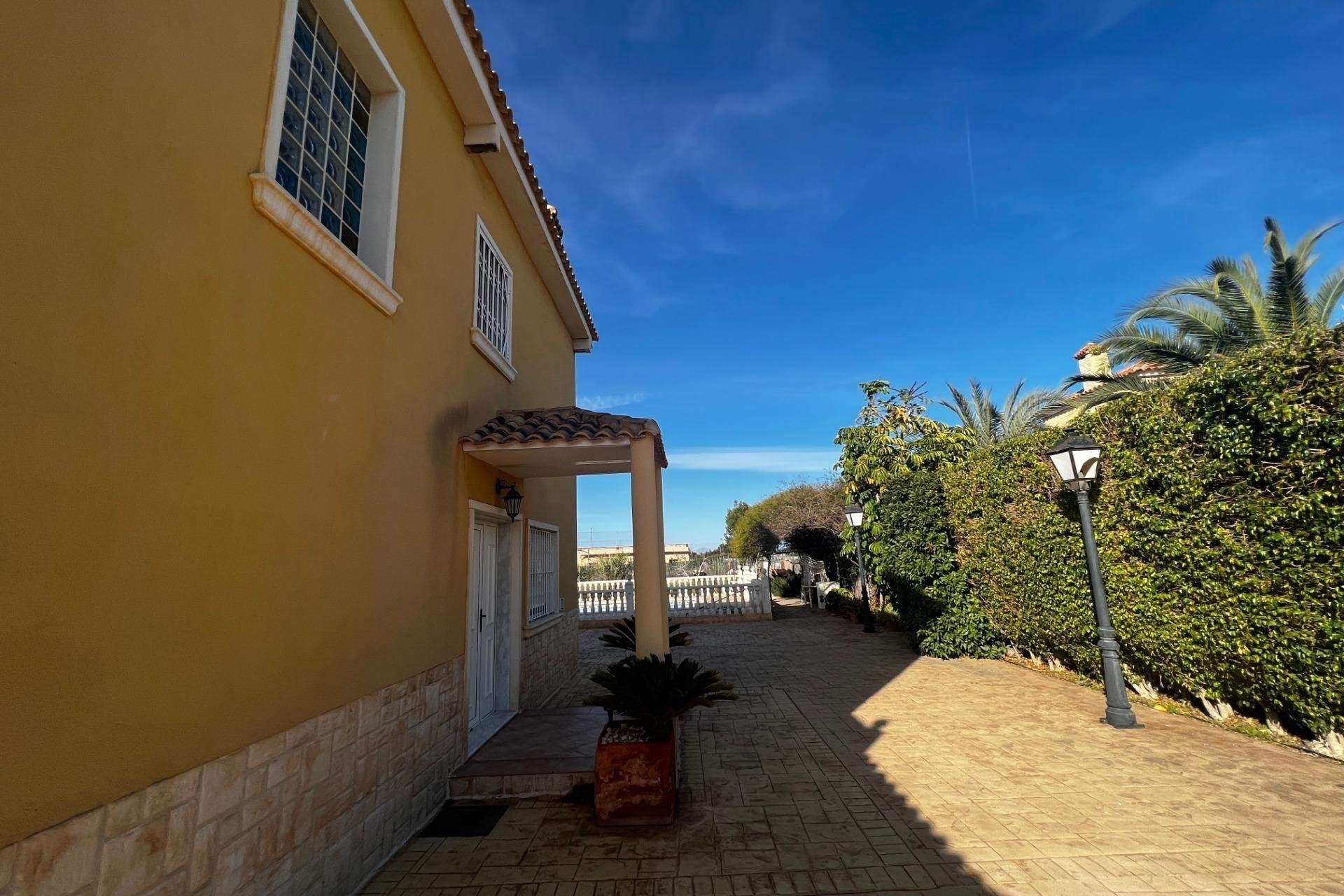 Resale - Chalet - Torrellano
