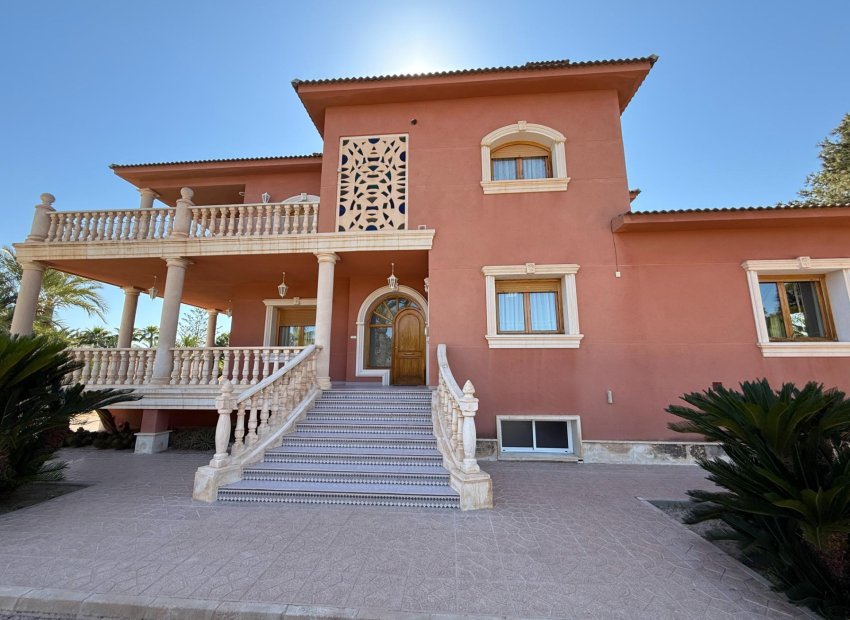 Resale - Chalet - Valverde (Alicante) - Valverde