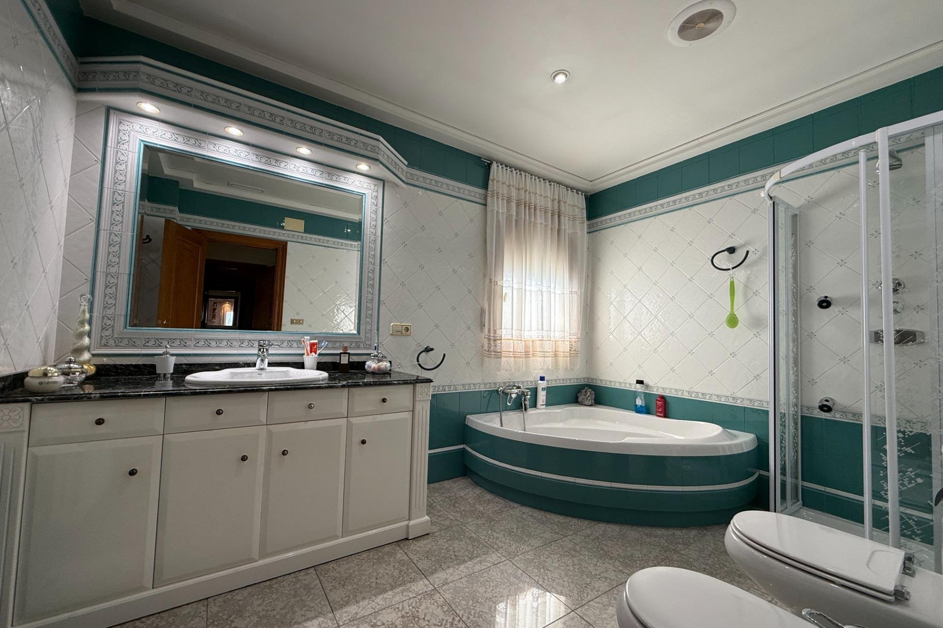 Resale - Chalet - Valverde (Alicante) - Valverde