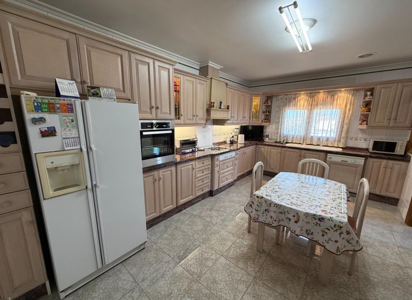 Resale - Chalet - Valverde (Alicante) - Valverde