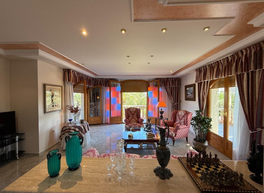 Resale - Chalet - Valverde (Alicante) - Valverde