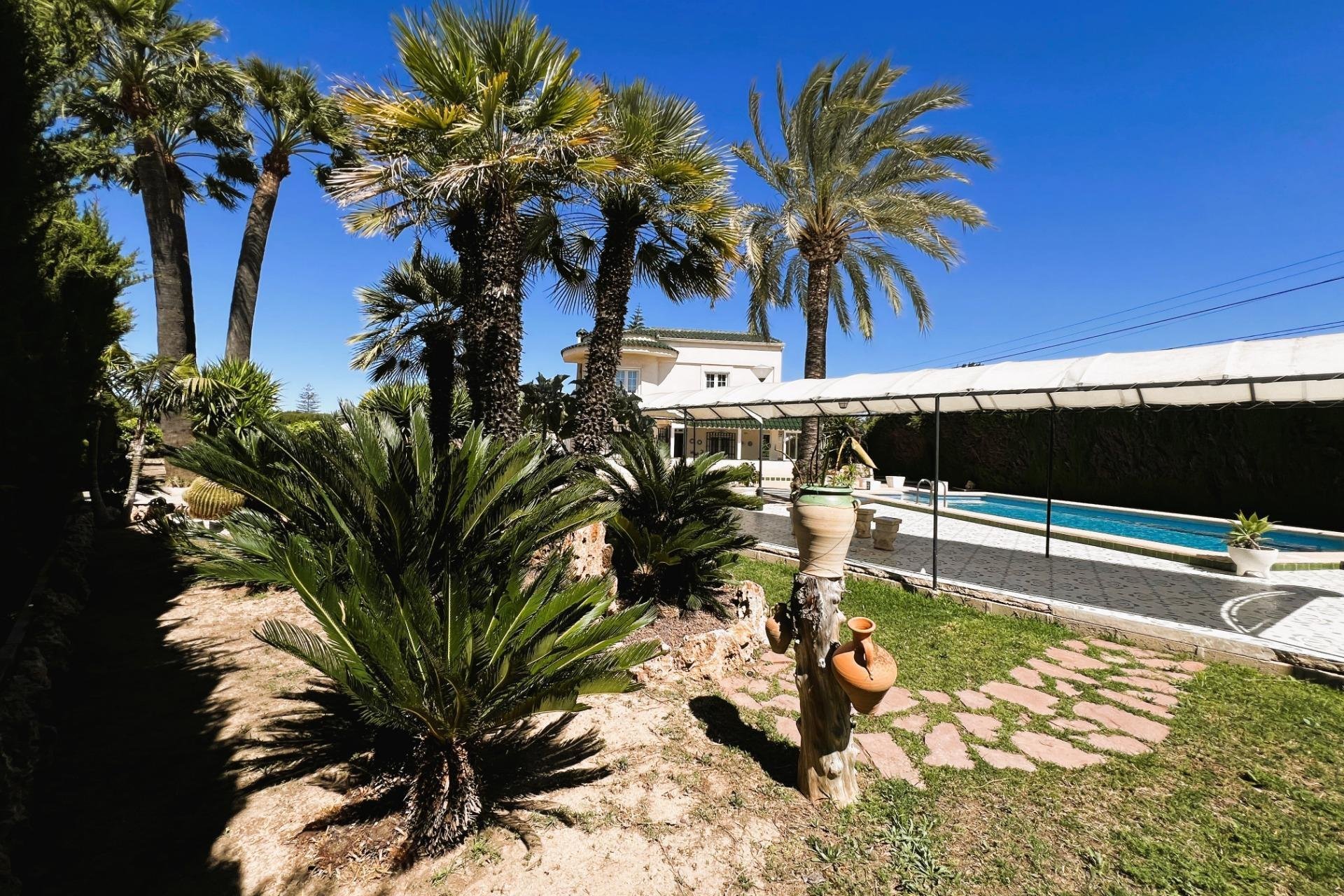 Resale - Chalet - Valverde (Alicante) - Valverde