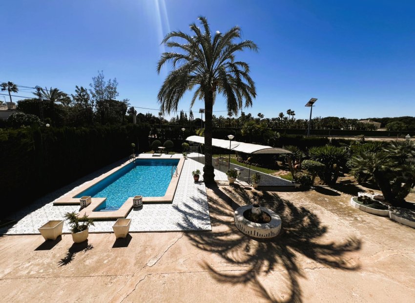 Resale - Chalet - Valverde (Alicante) - Valverde