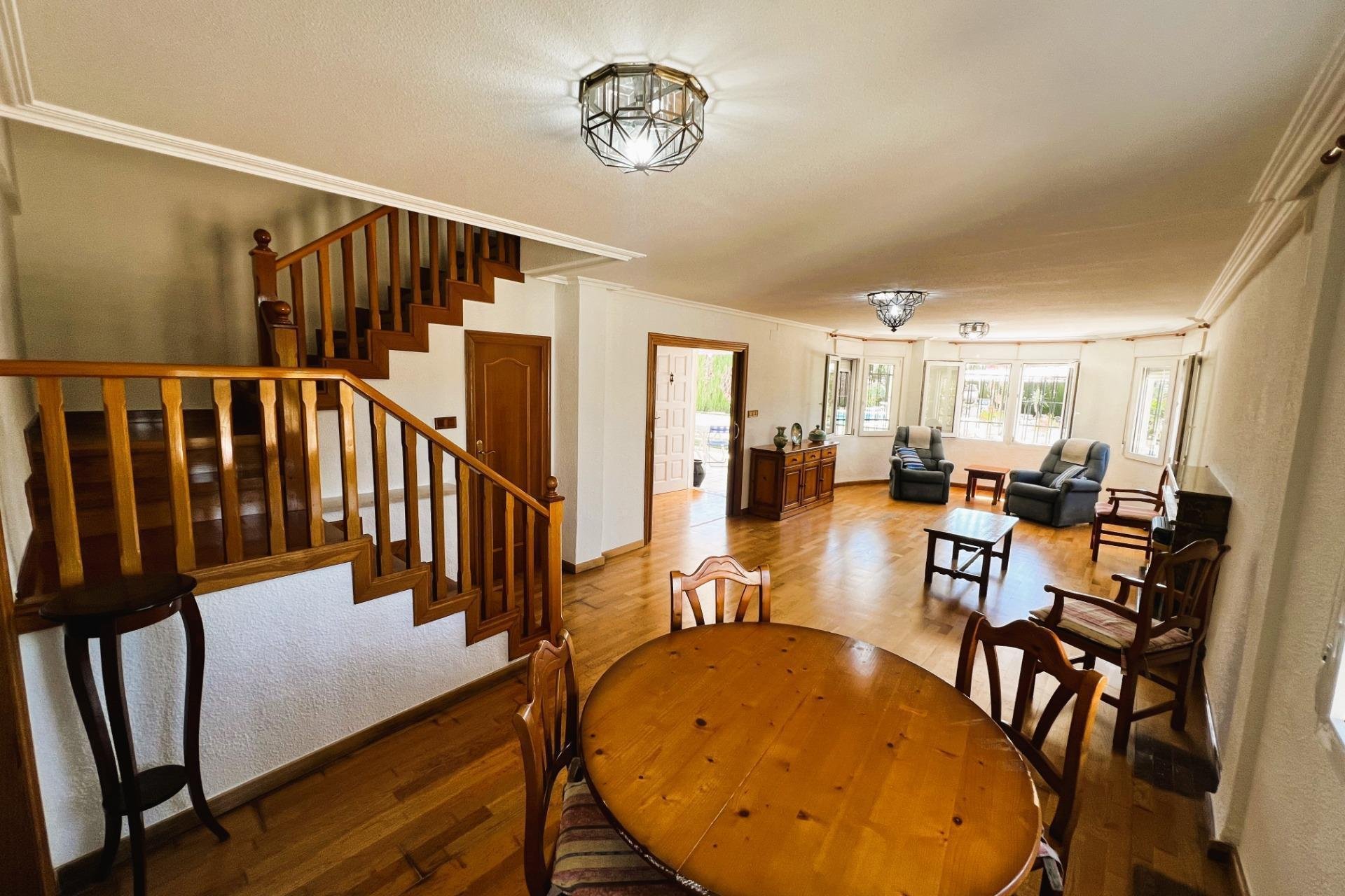 Resale - Chalet - Valverde (Alicante) - Valverde
