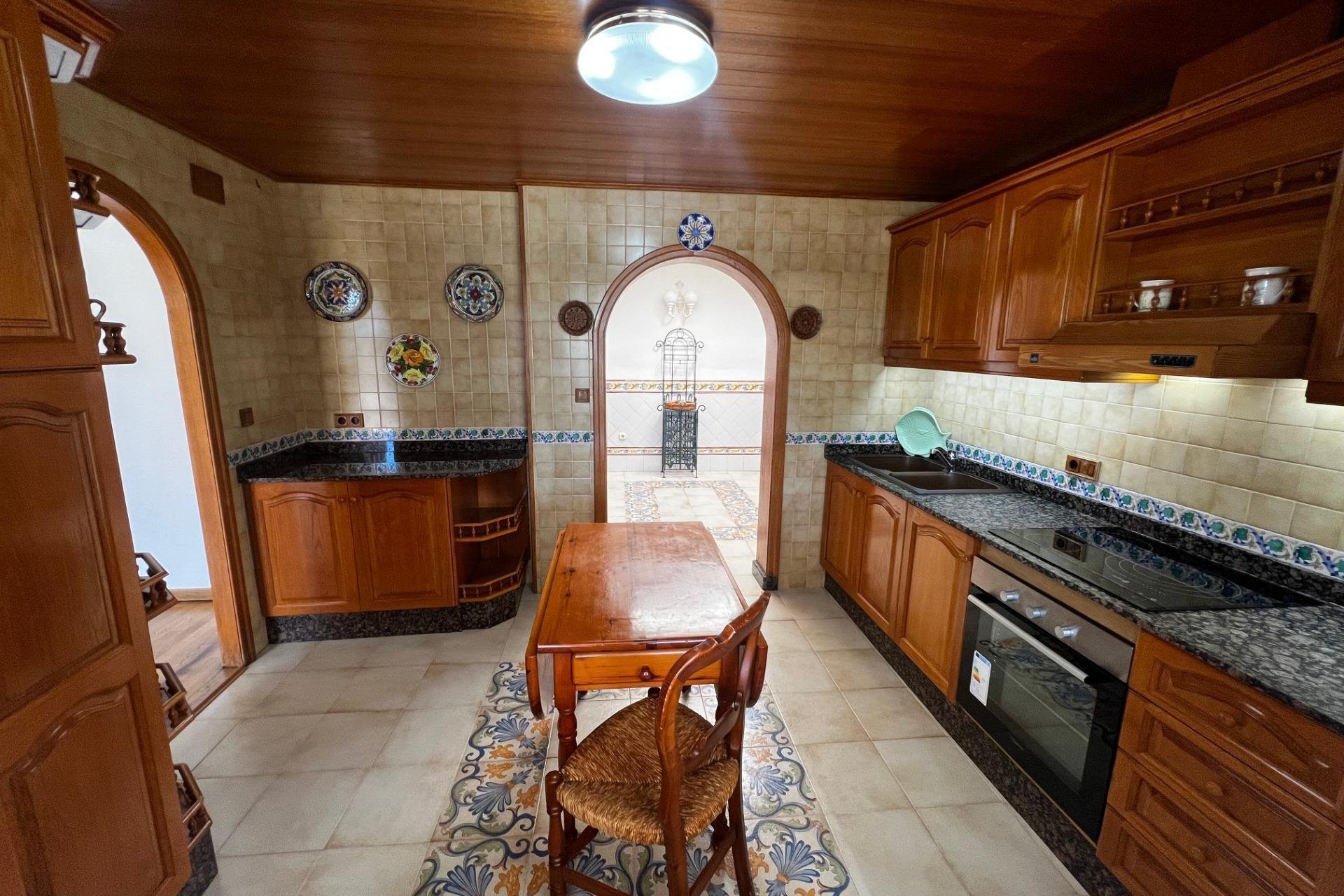 Resale - Chalet - Valverde (Alicante) - Valverde