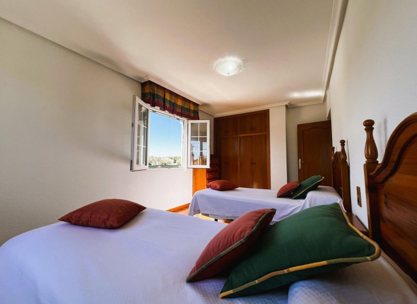 Resale - Chalet - Valverde (Alicante) - Valverde