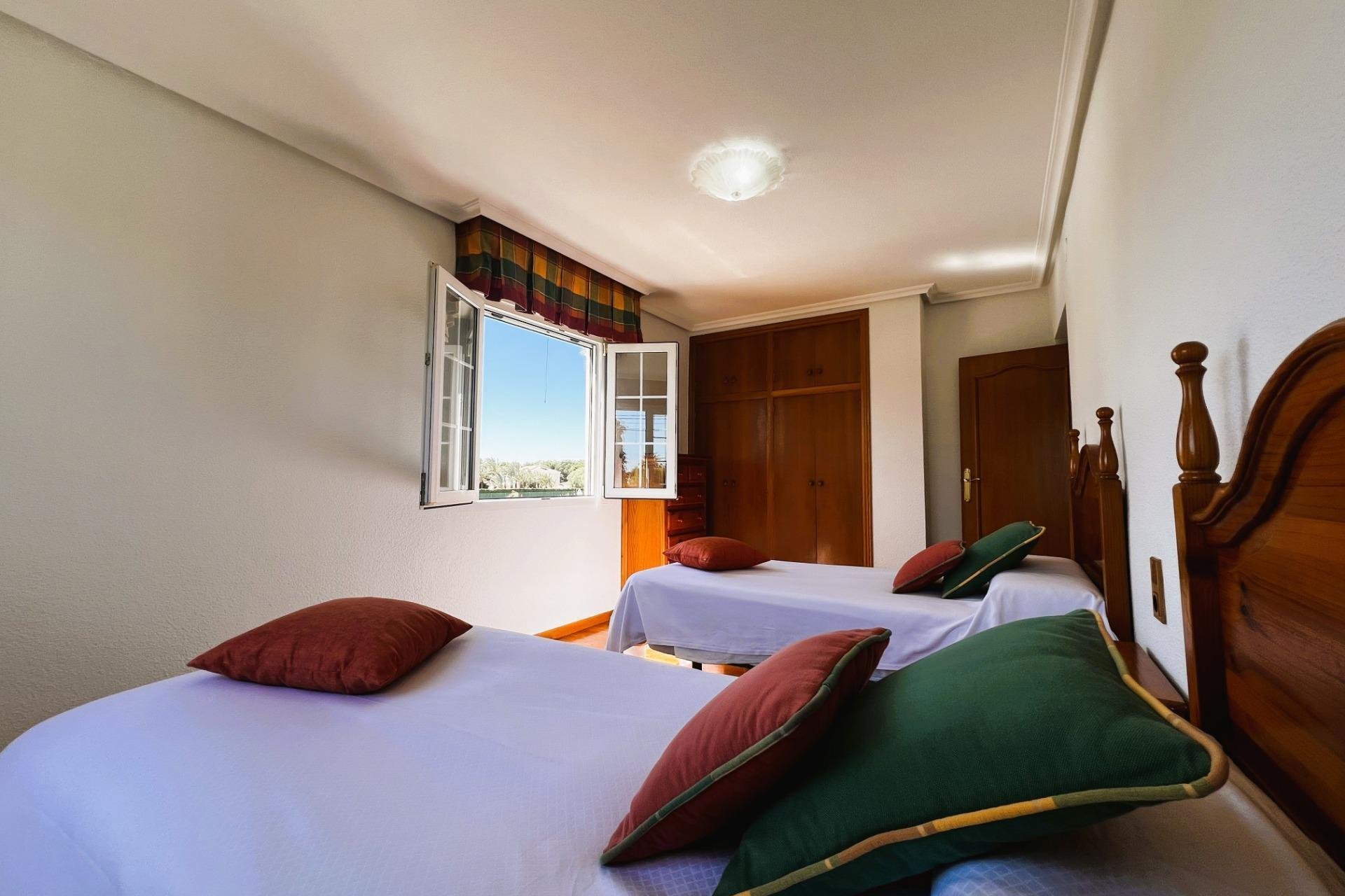 Resale - Chalet - Valverde (Alicante) - Valverde